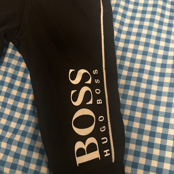 Hugo boss joggers - Picture 2 of 8